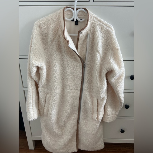 Banana Republic Teddy Coat - Picture 1 of 2